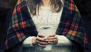 How To Make A Cloak From A Blanket – 6 Easy Steps - The Creative Folk