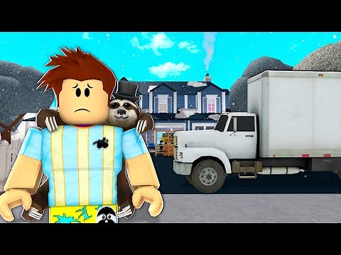 Moving Out Of Bloxburg.. (Roblox)