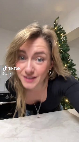 If you and your bestie are attached at the hip… why not attach your wrists too? #tiktokmademebuyit #giftsunwrapped #giftideas #permanentjewelry #permanentbracelet