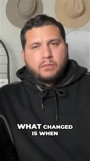 My husband told this story on our masterclass and you could feel the whole room shift. “She didn’t make a single sale that month… and still made $30,000.” Entrepreneurs paused. Coaches looked confused. Network marketers leaned in. Because deep down, every builder knows: There’s a ceiling you hit when the only way your income moves…is when you move. And that’s why I’m obsessed with revenue sharing. It’s the one model where your income isn’t chained to your output. Top coaches are switching to it.