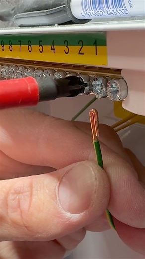 542K views · 5.4K reactions | Plenty of new kit to see in this consumer unit installation. #electricalwork #Consumerunit #electricianstools | EFIXX | Facebook