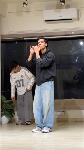 37K views · 578 reactions | Takda hi jawan, ena tenu chawan 奈 Dc:- @rudra.barve 﫶 :- @feelthevibestudios :- @prophecproductions . . . . . . . . #dance #reels #instagram #instagood #fyp #reelsinstagram | Vansh Leheriya | Facebook