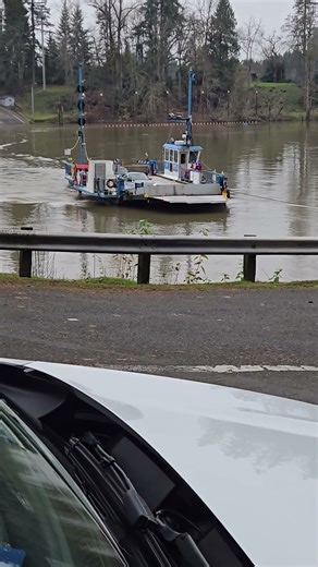 Canby Ferry crossing, M.J Lee