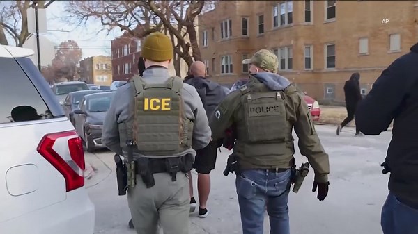 Immigration groups remind clients of rights