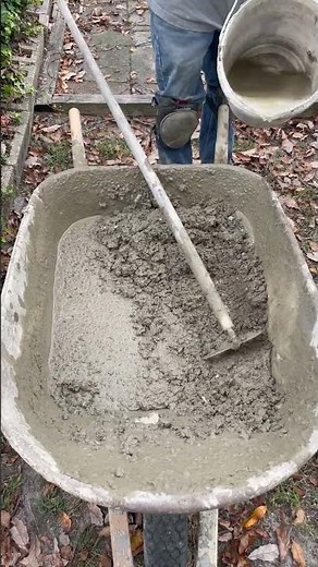 How To Mix Quikrete Concrete In A Wheelbarrow