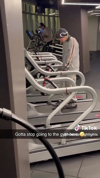 Bro is just vibing. 😭😂 (those_hose/IG) #heelys #workout #exercise #fitness #gym