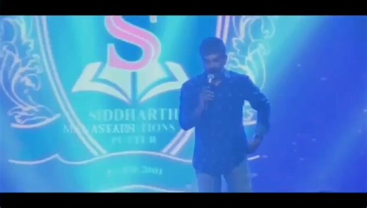 @Badusha_bachu @vihaan0fficial vala velakum pode..beggars on road hv more standard n respect than these bluetick beggars in TwitterAvante oru lallu suriya polum it's Baahubali man not some gutkachAApri ,the amarendra is developed from Prabhas character said by ssr