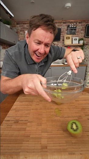 This Kiwi Hack Actually Worked (Surprisingly) #shorts