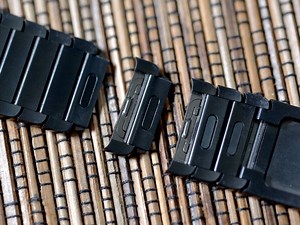 How to easily re-size the link bracelet on your Apple Watch