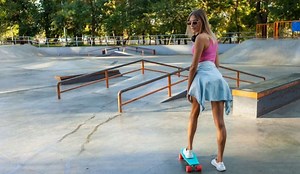 How to Ride a Cruiser Board Properly for Complete Beginners