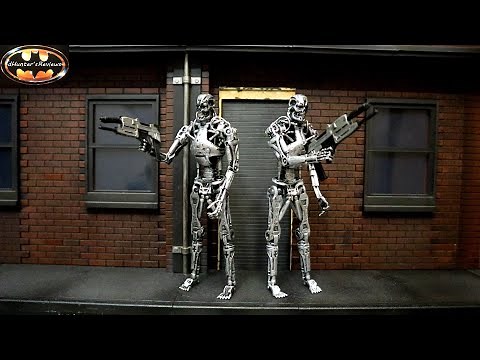 NECA Terminator T-800 Endoskeleton Action Figure Review & Comparison