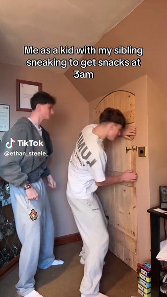 Eveything is so much louder at 3am 😂 #fyp #relatable @juicy_drop_candy