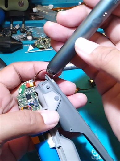 IQOS Iluma Mid Repair: Holder Not Charging Solution