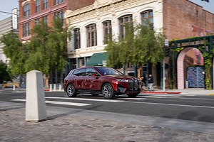 Tested: 2022 BMW iX xDrive50 Is a Showstopper