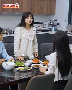 1M views · 19K reactions | Mời bé ba về ăn chung bữa cơm, chị chồng giả tạo khen lấy khen để rồi chê em dâu tới tấp khiến ai nấy cạn lời #HoaLanTV | Hoa Lan TV | Facebook