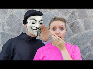 GAME MASTER TELLS GRACE SHARER TOP SECRET MYSTERY CLUES & ESCAPE ROOM DETAILS!!