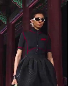 22K views · 2.9K reactions | The House's latest handbags for Cruise 2024 expand the expression of the Horsebit, one of the most emblematic codes introduced 70 years ago. Discover more on.gucci.com/_GucciCruise2024 | Gucci | Facebook