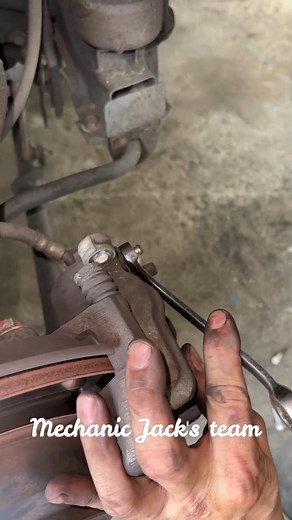 Full Guide To Replacing Rear Brake Pads & Service #mechanic #mechanicjack #replace #brakepads #services | Mechanic Jack's team
