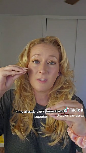 Male vs. female worker customer service interactions. #retail #customerservice #pov #fyp #skit #karens #retailproblems #customer #customerserviceproblems