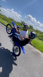 Nos conseguimos patrocinadora Llanollantas 😁 para la llanta de la Yz y Pirulo no la creía, . . Instagram: https://www.instagram.com/piolostuntc/ Youtube: https://www.youtube.com/c/PiolostuntColombia Facebook: https://www.facebook.com/PioloStuntC Tik Tok: https://www.tiktok.com/@piolostuntt_ | Piolo Stunt