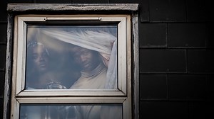 They wanted a better life. It has other plans for them. From writer/director Remi Weeks comes His House, a horror story you won't be able to shake starring Ṣọpẹ́ Dìrísù, Wunmi Mosaku, and Matt Smith. | Netflix