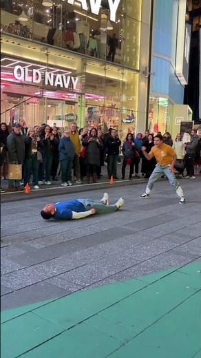 Insane Jump Rope Acrobatics in Times Square! 😲 NYC Street Magic #streetperformer #travel #newyork