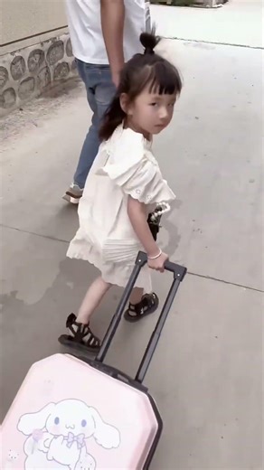 Just teach my daughter a few words and she will run away from home with her father! #funny #cute