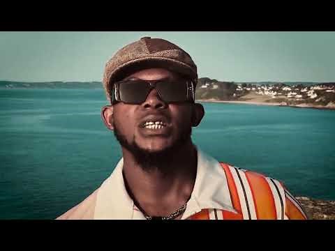 TENOR - UN (CLIP OFFICIEL)