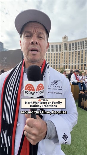 39K views · 535 reactions | Ahead of Thanksgiving Day, TODAY caught up with Mark Wahlberg at the Bellagio Fountain Club where he shared his favorite holiday memories and what foods he looks forward to eating with his family throughout the festive season. 旅李 Bellagio | Today Show | Facebook