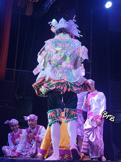 ဒီမင်းသားအကြွေးသာ ဆပ်ရရင် ဥစ္စာစောင့် တောင် phar ဖြစ်သွားမယ်လား?