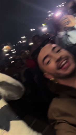 Un amour mignon avec Josey à la classe !