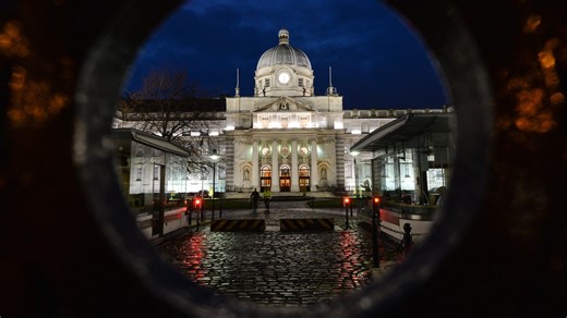 Who runs the Irish civil service?