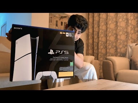 "🔥 PS5 Digital Edition UNBOXING! First, look at Sony’s Beast! 🎮"