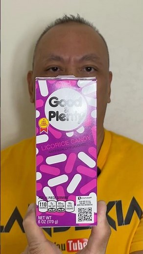 👂ASMR GOOD & PLENTY LICORICE CANDY EATING SOUNDS👂#shorts #asmr