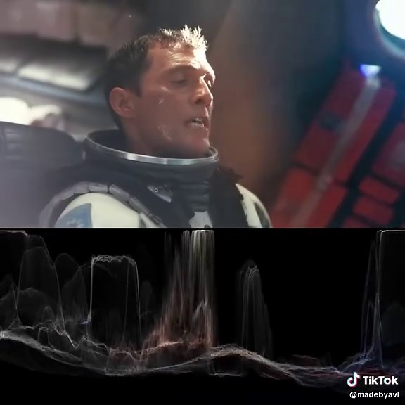 🚀 Interstellar (2014) — One of cinema’s greatest scenes ever captured. Christopher Nolan and Hoyte van Hoytema built a sci-fi epic grounded not in spectacle, but in visceral reality. IMAX film, natural light, dust, and physical scale come together to make space feel terrifyingly real — and heartbreakingly human. 🌍 Earth → Desaturated browns, dusty contrast, a sun-scorched planet on the edge. 🌌 Space → Infinite black, razor-sharp light, and the loneliness of the unknown. Practical effects, mas