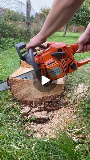 Wood Boss | 81 K | on Instagram: "HUSQVARNA 135  First run After rebuilt… 2,2PS #husqvarna #husqvarna135 #rebuild #woodworking #wood #woodworker #2strokeengine #2stroke #twostroke #chainsawman #chainsaw #stihlchainsaws #youtube #youtuber #youtubers #sägenspezi #wood__boss #custom #woodboss"