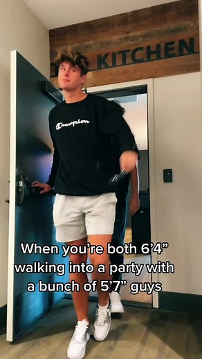 Height Comparison: 5'7 vs 6'4 - The Ultimate Guide