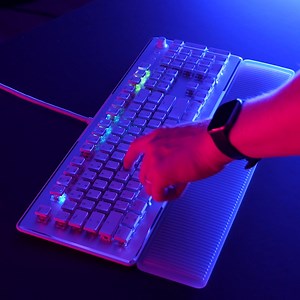 7.2K views · 55 reactions | Les effets lumineux du nouveau ROCCAT Vulcan II Max...  | ROCCAT | Facebook