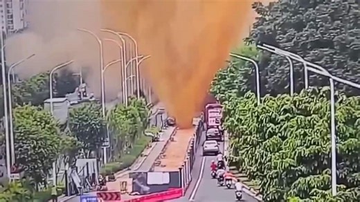 Poop Sewage Explosion Turns Chinas Nanning Street Into Stinky Spectacle - Watch Viral Video