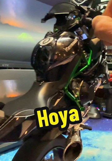 Insanely Realistic 1/6 Scale Motorcycle Model - Must-Have for Collectors!