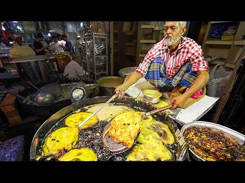 Indian Street Food Tour in Mumbai, India | Street Food in India BEST Curry