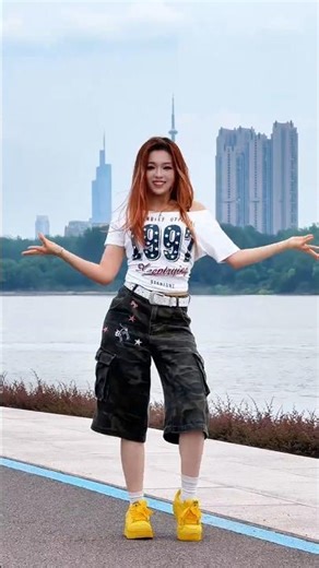 LE SSERAFIM (르세라핌) 'DIFFERENT' Dance Cover ‪@LESSERAFIM_official‬