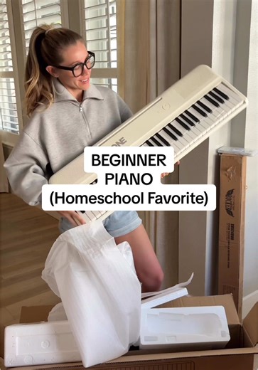 Recommended Beginner Piano Keyboard for Homeschooling
