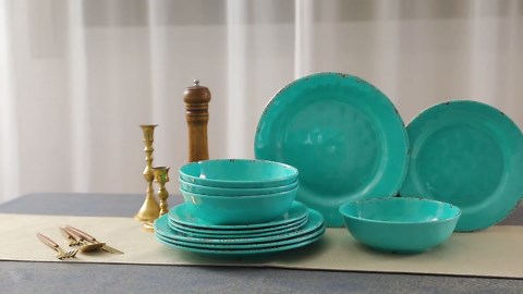 12 Piece Farmhouse Melamine Dinnerware Sets, Service For 4 Rustic Crackled Plates and Bowls Sets, Melamine Dishes Set for Christmas,Wedding, Set of 4 Camping Dishes, Red