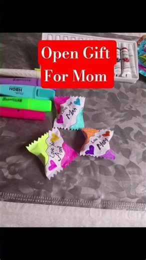 💖 DIY Cute Chocolate Candy Gift for Mom 😍 | Simple Wrapping Idea #youtubeshorts #shorts #mother