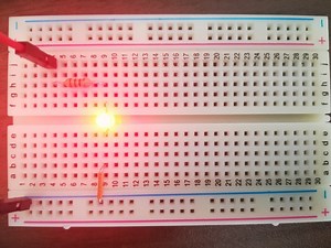 Raspberry PiのGPIO端子電圧を制御してLEDを点滅 | CRAFT GoGo