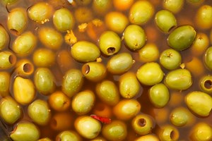 The 7 Health Benefits You Didn’t Know Olive Juice Could Offer