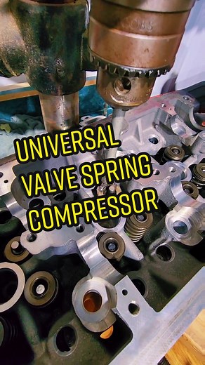 Universal valve spring compressor! . . #mechaniclife #carguy #cargirl #mechanic #tips #tipsandtricks #howto #diy #lifehack #repair #nowyouknow #funfact #tools #valvespring #machineshop #fyp