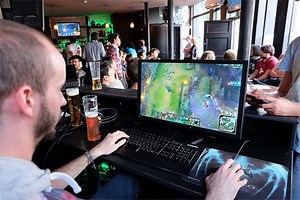 Which gaming centres and cafés in the UK host esports tournaments?