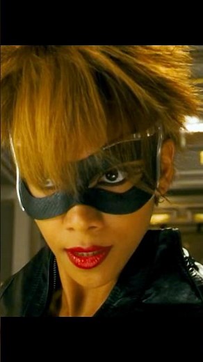 Catwoman 2004 🐾💥 Patience’s Transformation into the Fearless Feline Hero